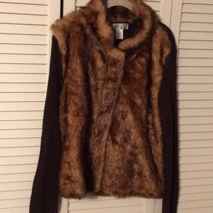 EUC, FAUX FUR, KNIT SLEEVES,ZIPPER&SNAPS CLOSURE,SIZE XL,Mink design,see pics
